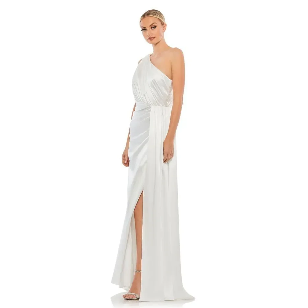 🔥🔥 Mac Duggal Draped One Shoulder Gown - Picture 2 of 12